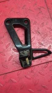Platine cale pied arriere gauche Suzuki 600 Bandit GSF — photo 1/2