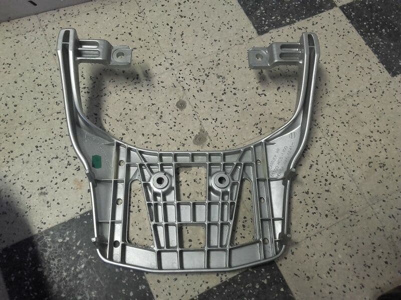 Porte bagages Honda 125 XLV Varadero JC32 — photo 2/2