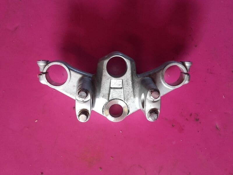 Té de fourche supérieur Honda 125 XLV Varadero JC32 — photo 1/1