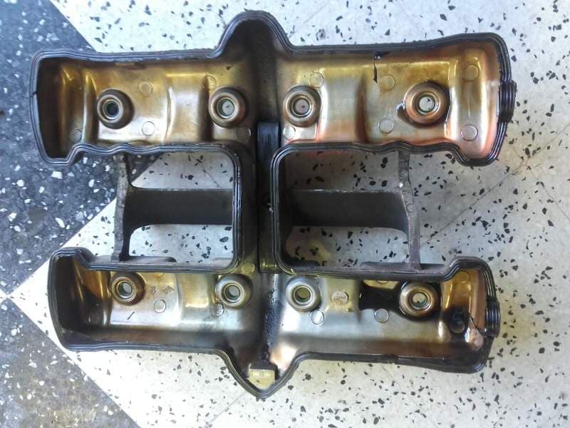 cache culbuteurs couvre culasse Yamaha 600 XJ Diversion rj01 — photo 2/2