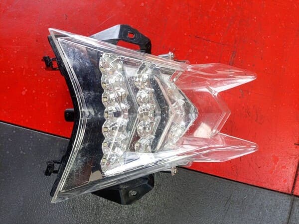 feu arrière BMW S1000RR 09-14 — photo 1/2