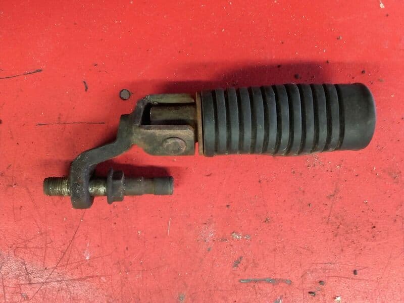 Cale pied avant gauche Honda 250 CB N 78-84 — photo 1/1