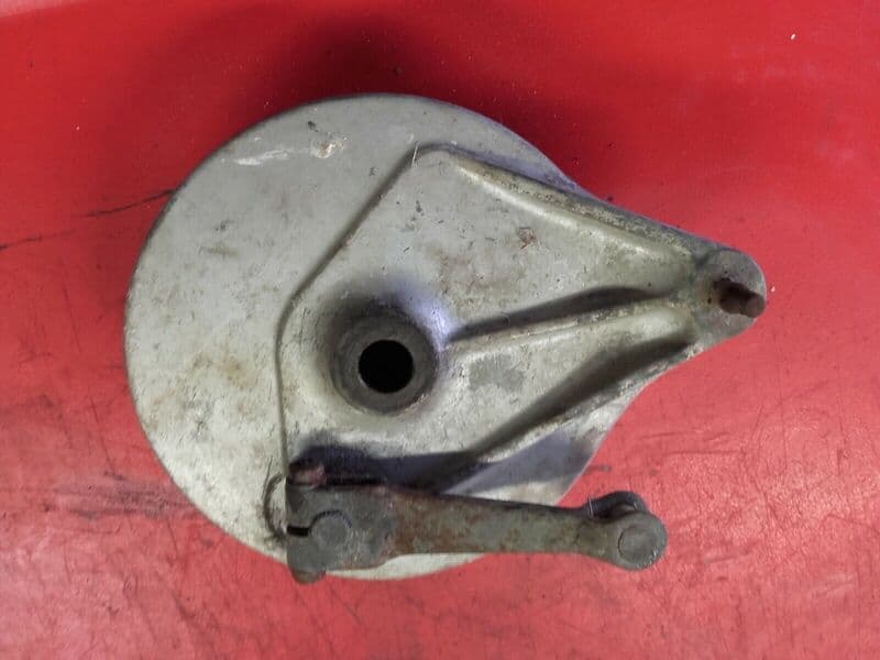 Flasque de frein arrière tambour Honda 250 CB N 78-84 — photo 1/2
