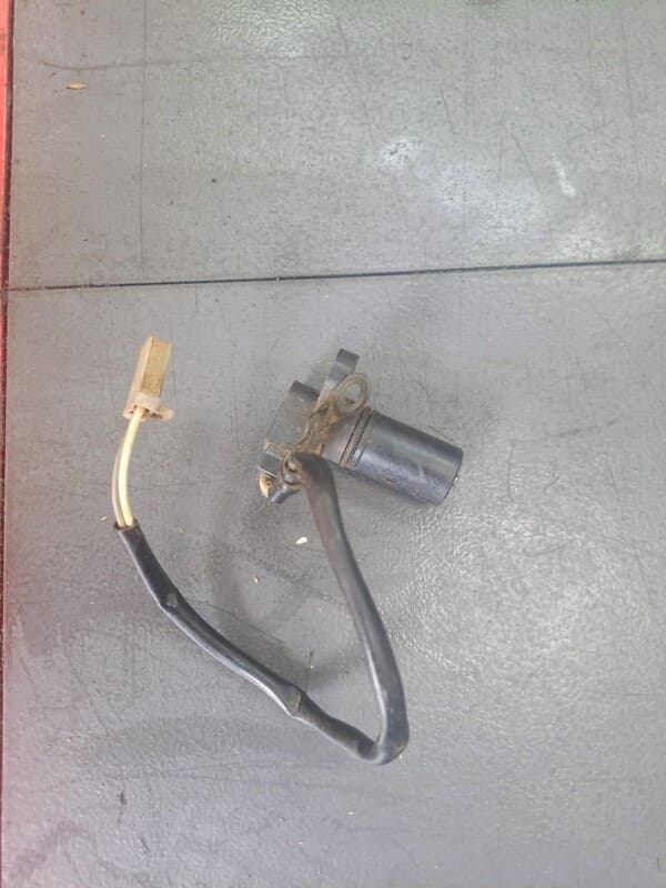 capteur pmh d’allumage compte tours d’arbre a cames Honda 600 CBR 05-06 pc37 — photo 1/2