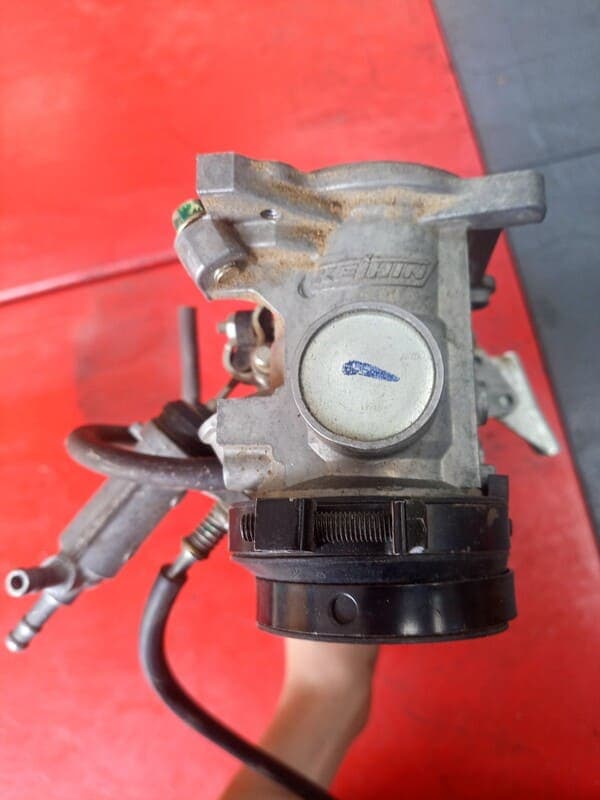 rampe d’injection Honda 600 CBR 05-06 pc37 — photo 2/6