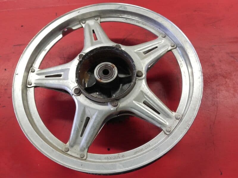 Jante roue arrière Honda 250 CB N 78-84 — photo 2/4