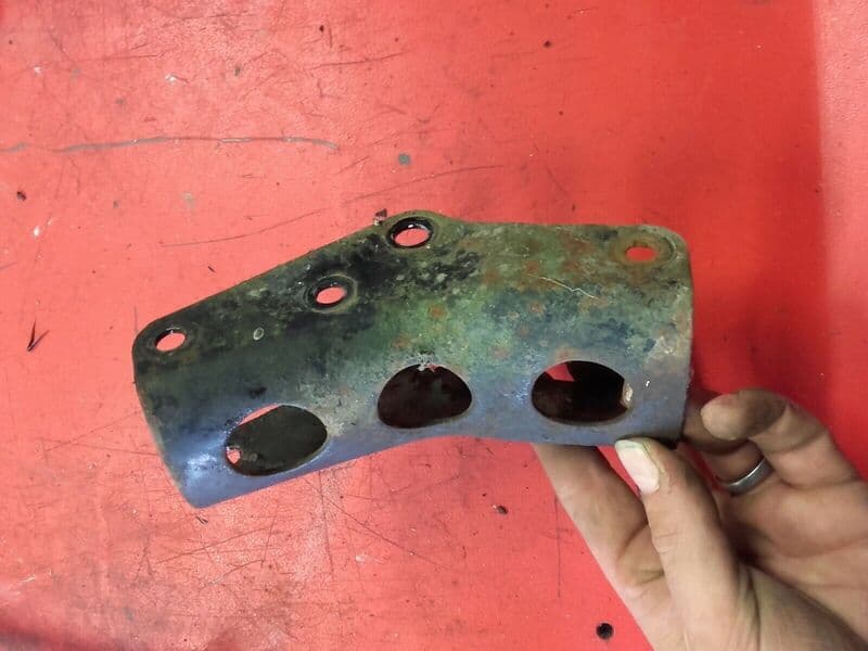 Support moteur Honda 250 CB N 78-84 — photo 1/3