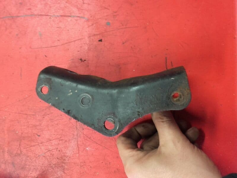 Support moteur Honda 250 CB N 78-84 — photo 3/3