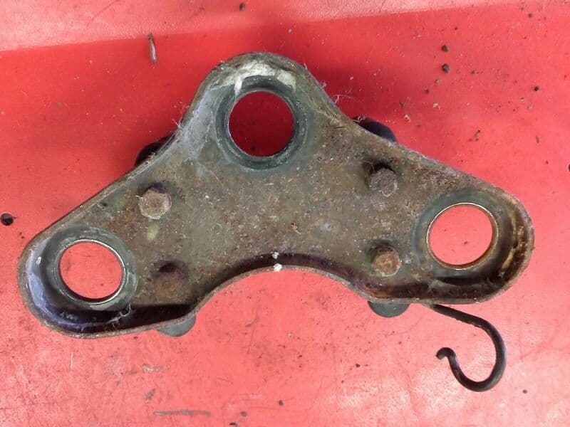 Té de fourche supérieur avec pontets de guidon Honda 250 CB N 78-84 — photo 2/2