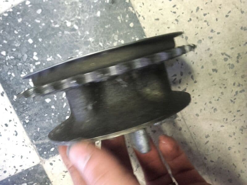 Porte couronne de roue arrière Honda 250 CMX Rebel — photo 3/3