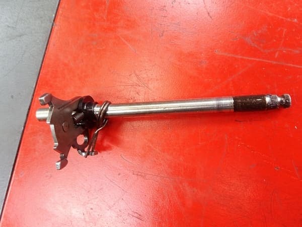 Axe de selecteur de vitesses KTM 125 RC 14-20 — photo 1/1