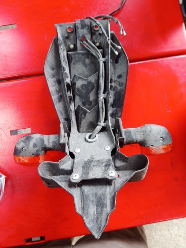Bavette arrière support de plaque avec clignotants Yamaha 600 XJ6 09-16 — photo 2/3