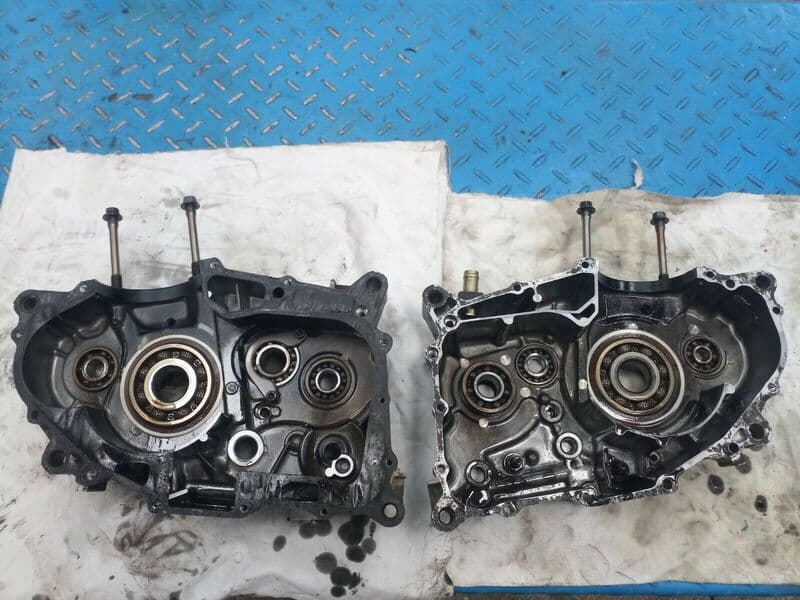 Demi carters bas moteur droit et gauche Honda 350 XLR XL R nd03 — photo 1/1