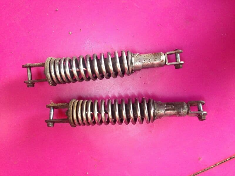 Amortisseurs arrière Honda 400 CB N — photo 1/1