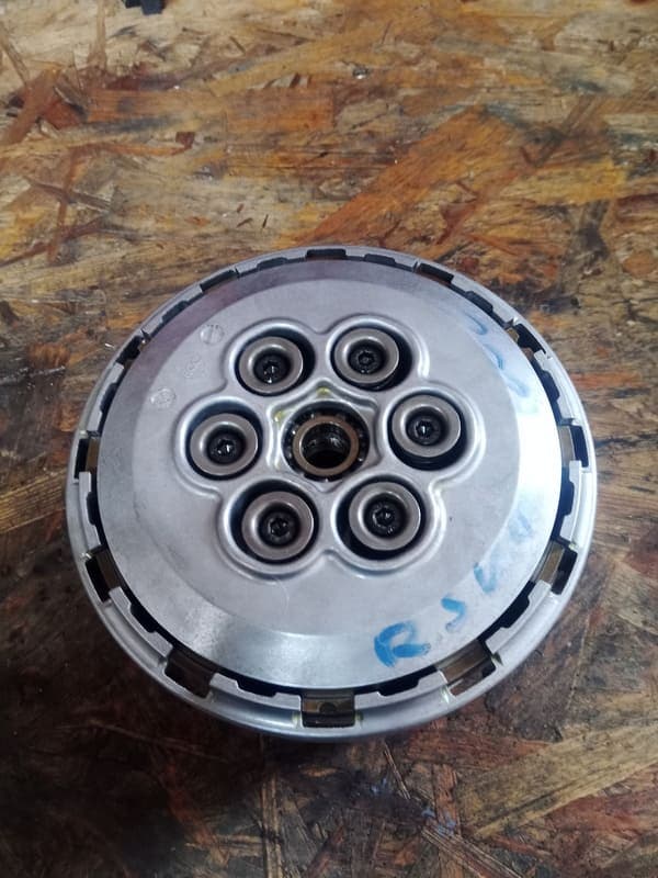 Embrayage complet Aprilia 1000 RSV4 — photo 1/3