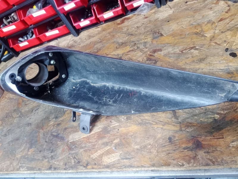 cache protection de silencieux échappement droit Suzuki 1300 1340 GSX Bking B-King 07-11 — photo 2/3