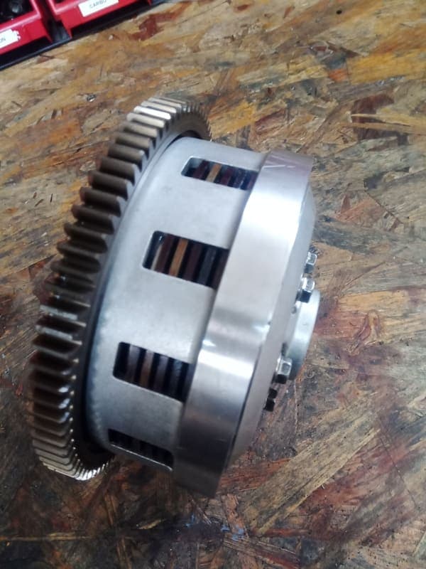 Embrayage complet Yamaha 600 XJ6 — photo 2/3