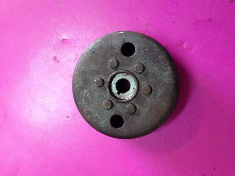 Rotor d’allumage Honda 400 CB N — photo 2/2
