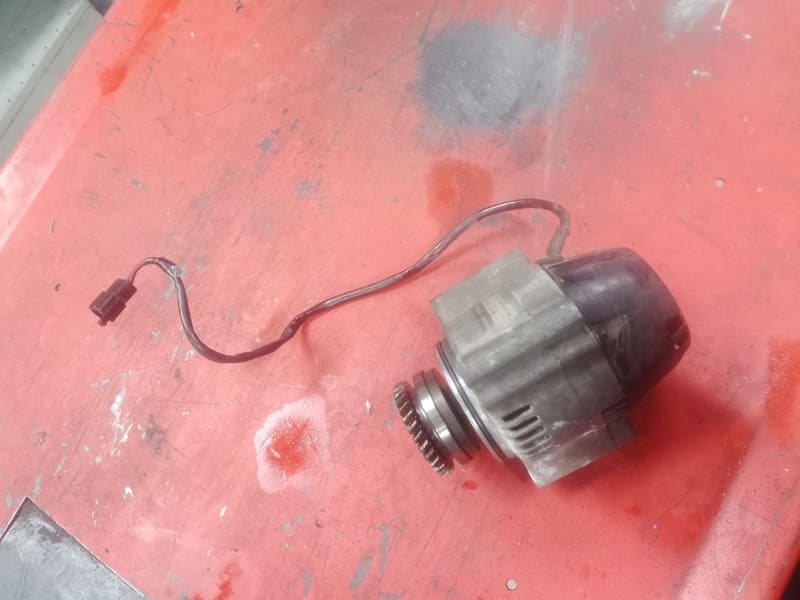 Alternateur 31400-19C02, allumage Suzuki 750 GSXF gr78a — photo 1/3