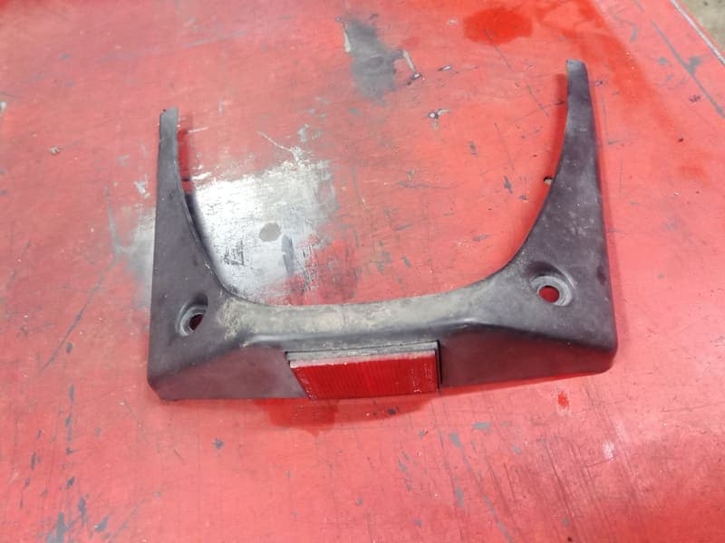 carénage coque arrière catadioptre Suzuki 750 GSXF Gr78a — photo 1/3