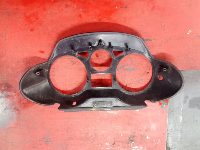 entourage de compteur tableau de bord Suzuki 750 GSXR gr78a — photo 2/2