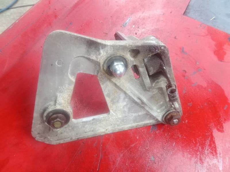 Platine de cale pied avant gauche Suzuki 750 GSXF gr78a — photo 2/3