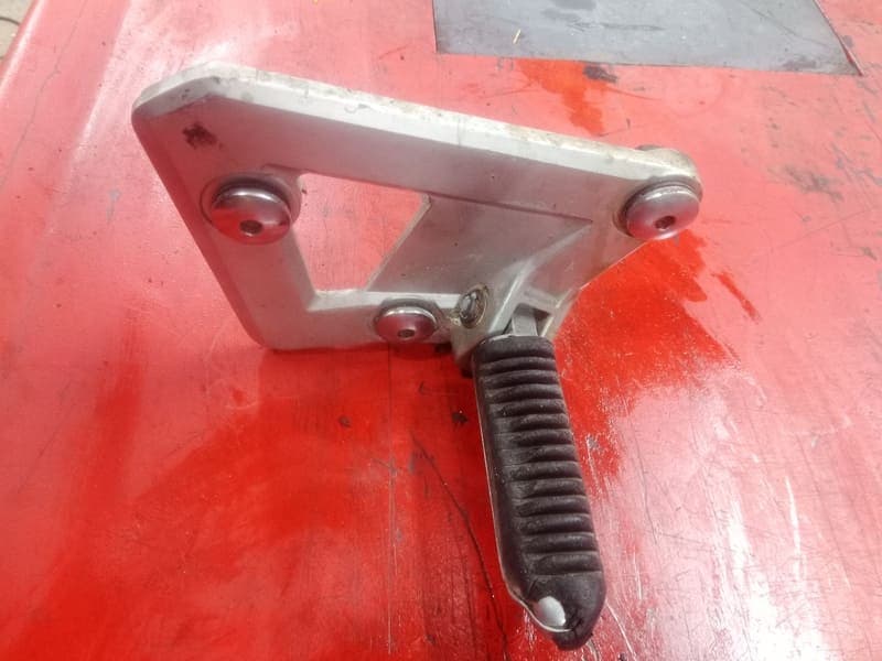 Platine de cale pied avant gauche Suzuki 750 GSXF gr78a — photo 3/3