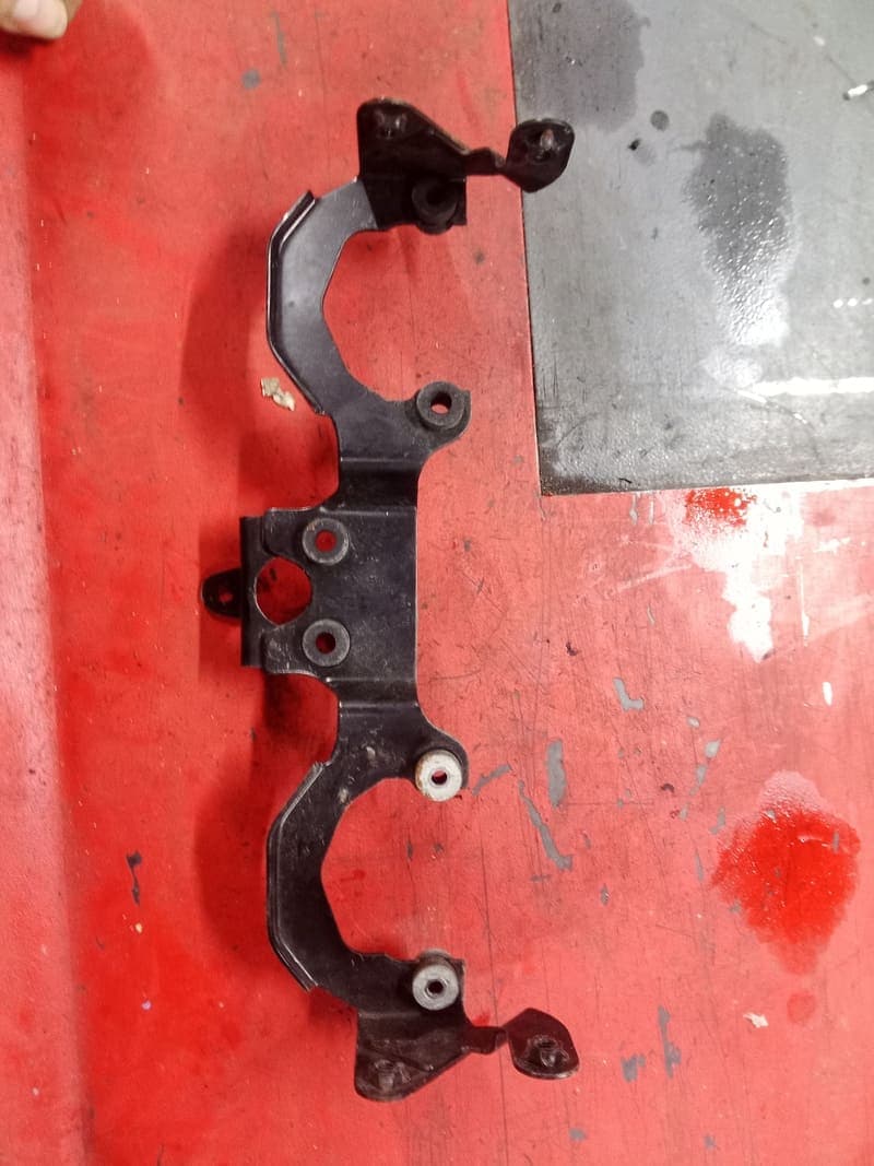 support compteur tableau de bord Suzuki 750 GSXF gr78a — photo 1/2