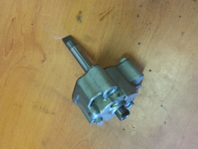 Pompe à huile Honda 600 CBR FS pc35 — photo 1/3