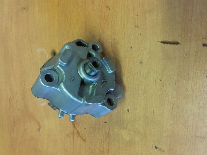 Pompe à huile Honda 600 CBR FS pc35 — photo 2/3