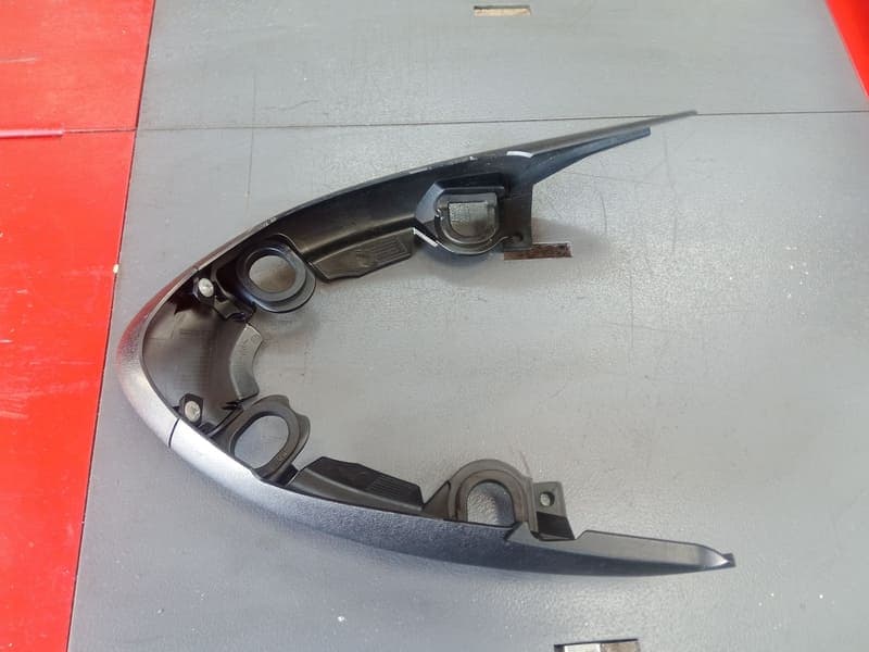 Carénage coque arrière Suzuki 650 SFV Gladius 09-16 — photo 2/2