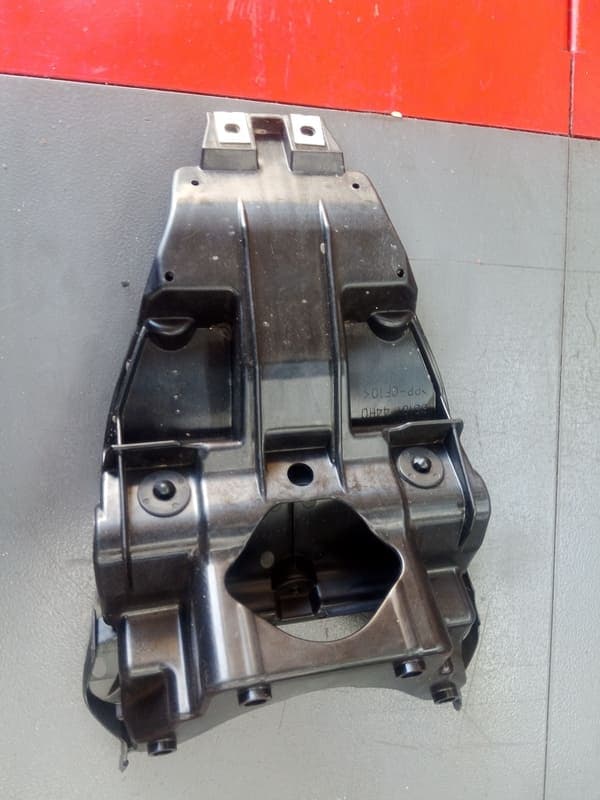 intérieur support de plaque Suzuki 650 SFV Gladius 09-16 — photo 2/2