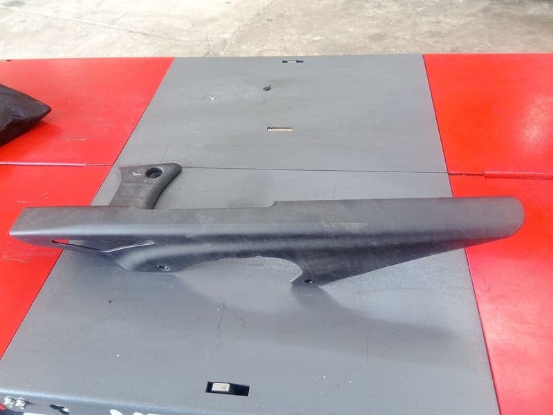 protège chaine Suzuki 650 SFV Gladius 09-16 — photo 1/2