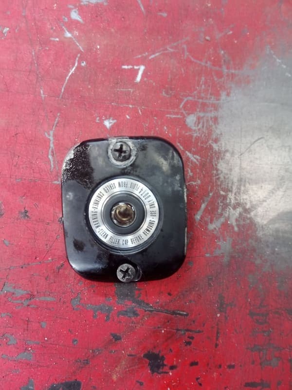 couvercle maitre cylindre de frein Harley Davidson 1450 1584 1690 … — photo 1/2