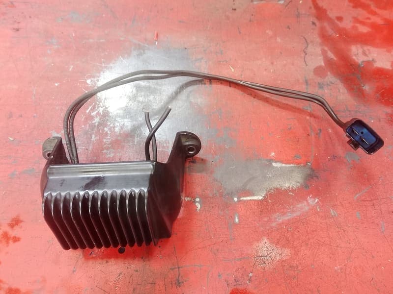 régulateur redresseur de tension HARLEY-DAVIDSON 1450 roadking 2000 — photo 1/2