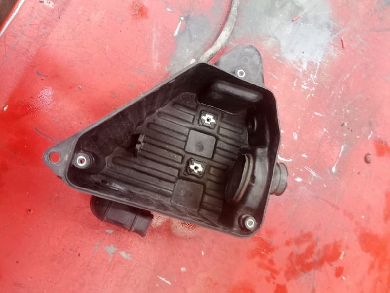 Boite à air Honda CM 125 Custom JC05 — photo 2/2