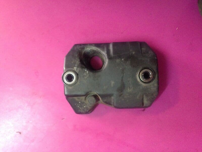 Couvre culasse cache culbuteur Honda 650 NTV Revere rc33 — photo 1/2