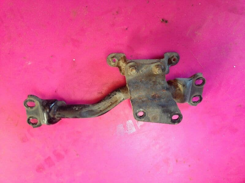 Support de radiateur Honda 650 NTV Revere rc33 — photo 1/1