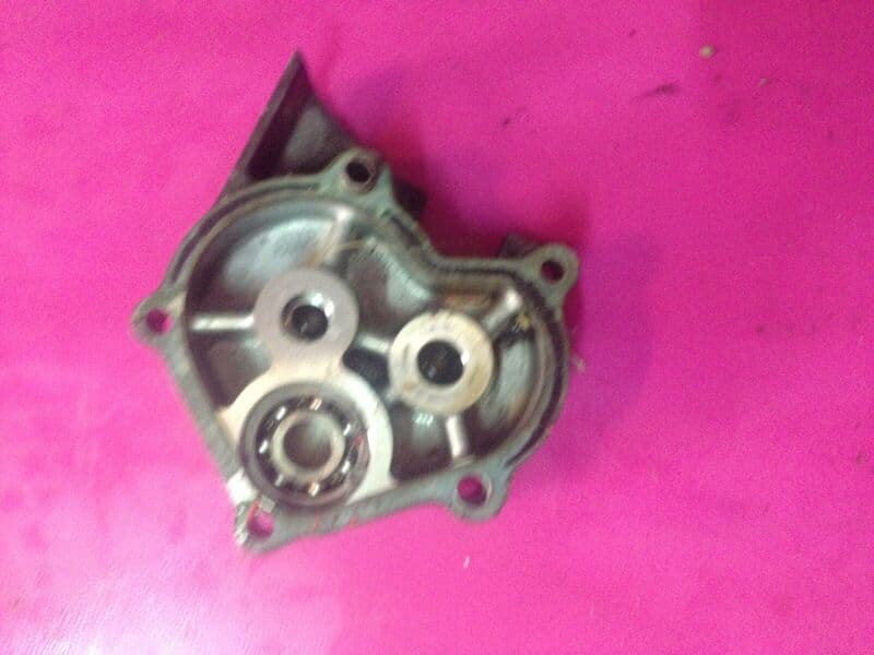 Carter de pignons de démarreur Honda Dominator NX 650 rd02 — photo 2/2
