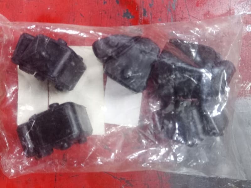 Amortisseurs de couple Honda CBR 600 F 98-02, 06410-MBW-000 — photo 1/2