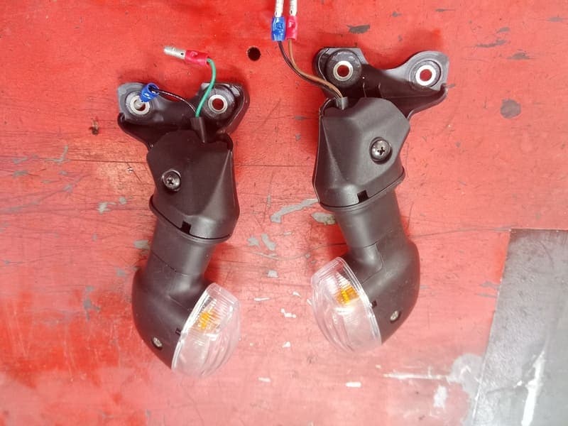 clignotants arrière Yamaha MT09 MT-09 — photo 1/2