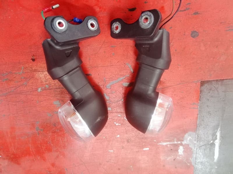 clignotants arrière Yamaha MT09 MT-09 — photo 2/2