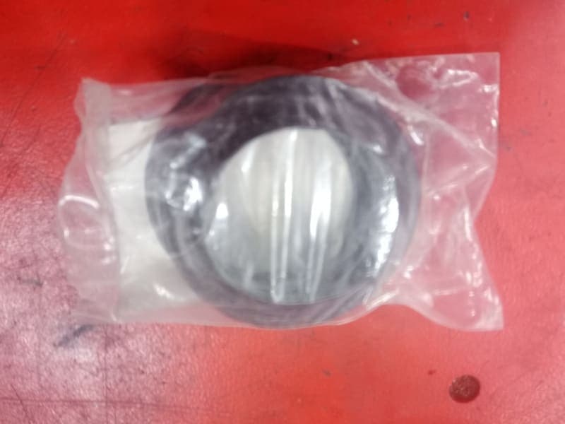 cache poussières Honda 91251-mka-d81 Showa — photo 2/2