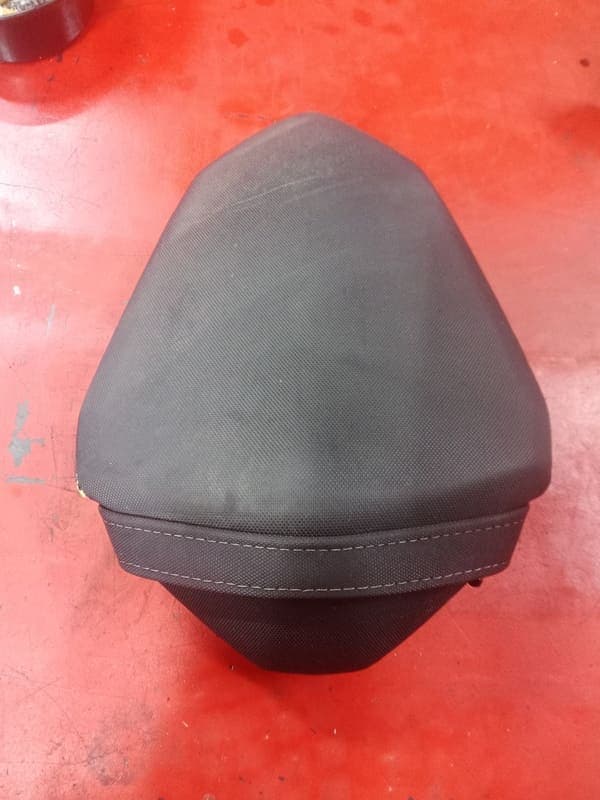 selle passager Kawasaki Z800 Z 800 — photo 1/3