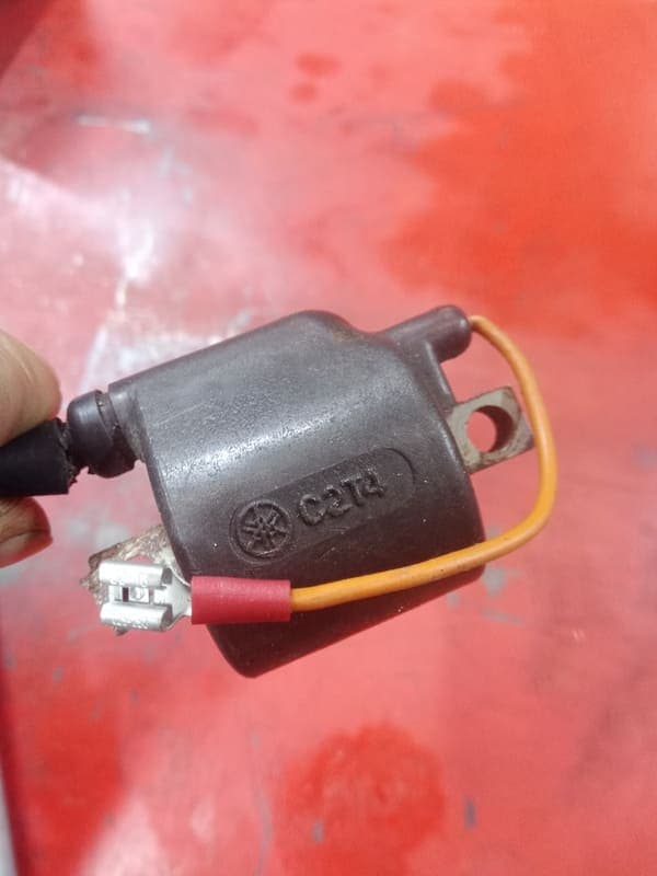 bobine d’allumage Yamaha DT 125 LC DTLC ref C2T4 — photo 2/2