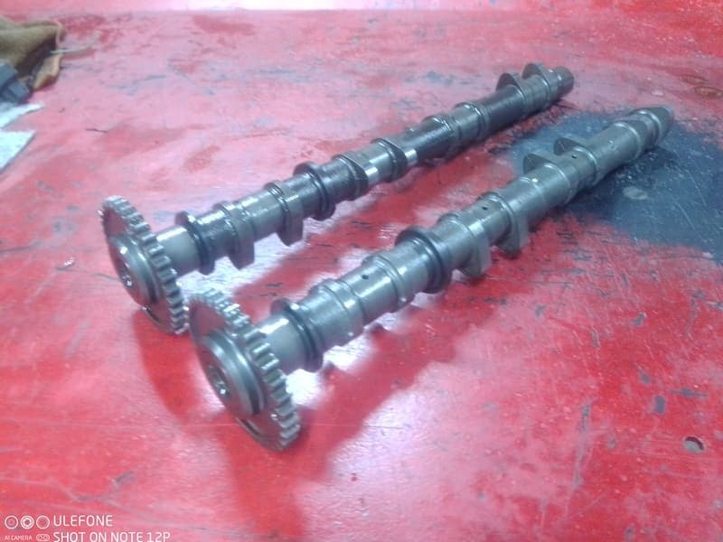 arbres a cames Suzuki 600 GSXR K4 K5 — photo 1/2