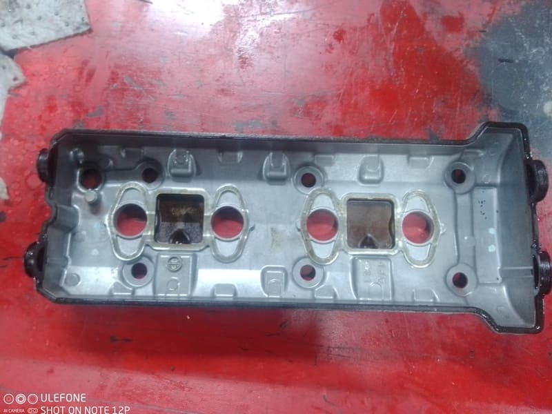 cache culbuteurs, couvre culasse Suzuki 600 GSXR K4 K5 — photo 2/2