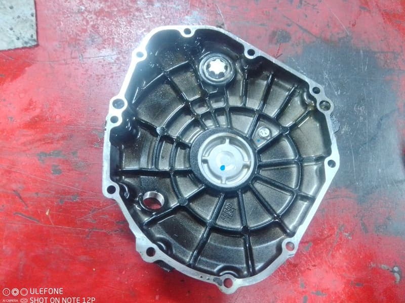 carter d’embrayage Suzuki 600 GSXR K4 K5 — photo 2/2