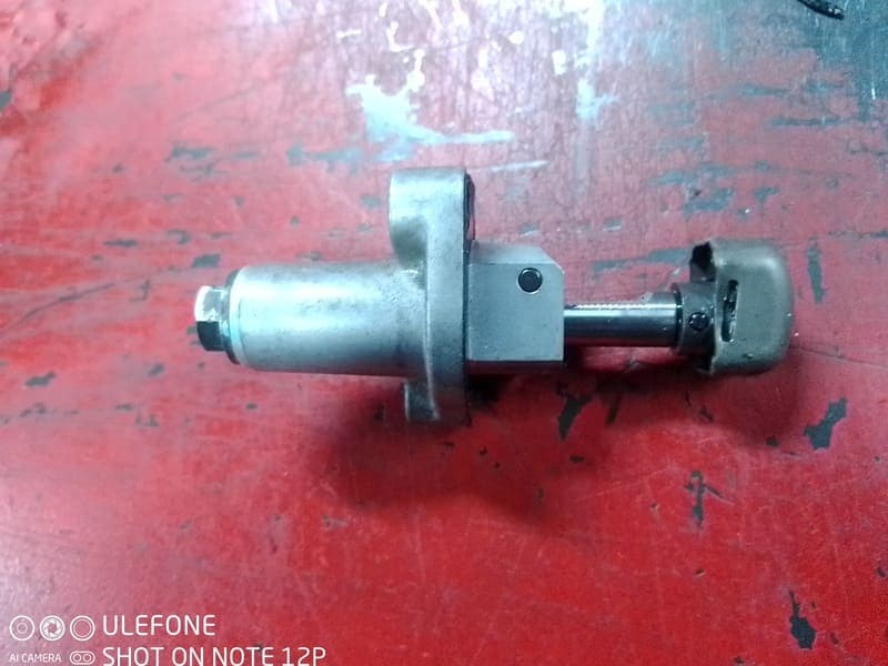 Tendeur de distribution Suzuki 600 GSXR K4 K5 — photo 1/2