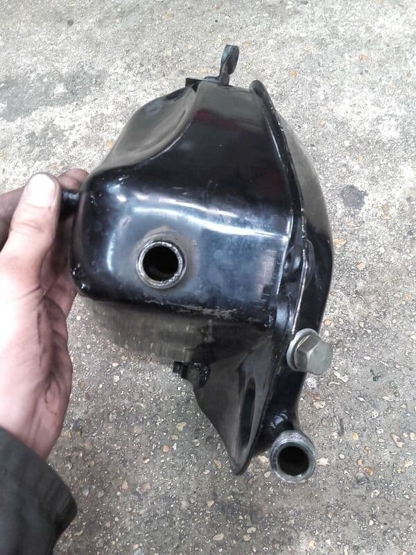 Réservoir d’huile Honda CB 750 four 1973 — photo 2/3